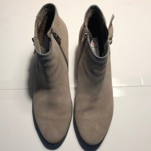Blonde Suede Bootie (Mushroom)